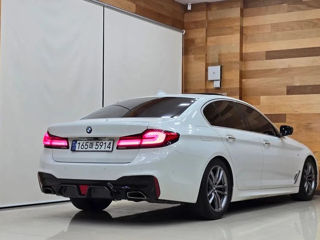 BMW 5 Series foto 2