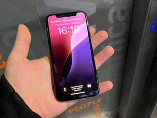 iPhone Xs в хорошем состоянии