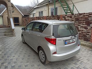 Toyota Verso-S foto 4