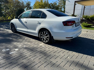 Volkswagen Jetta foto 5