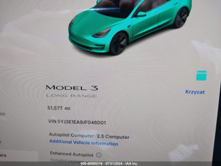 Tesla Model 3 foto 11