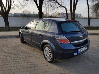 Opel Astra foto 3