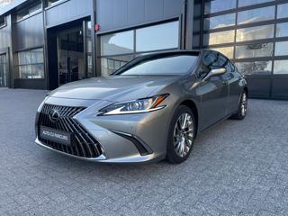 Lexus ES Series