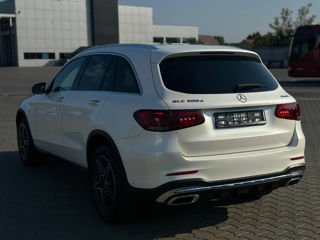 Mercedes GLC foto 9