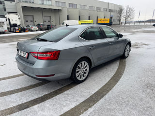 Skoda Superb foto 4