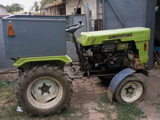 Se vinde Mini tractor zubr