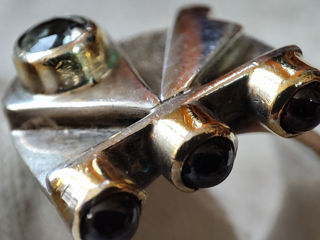 дизайнерское кольцо серебро + золото  с гранатами и топазом всё натуральное  проверяем !  17.5 раз foto 2