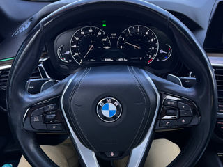 BMW 5 Series foto 5