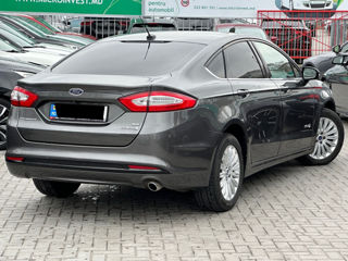 Ford Fusion foto 5