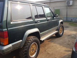 Jeep Cherokee foto 5