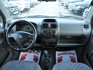 Opel Agila foto 7