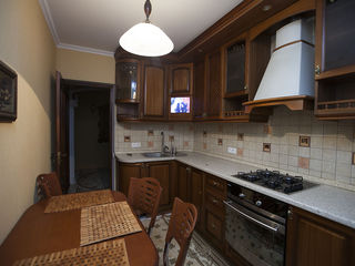 Apartament cu 2 camere separate,Riscani,Euroreparatie,Pret Bun !!! foto 8