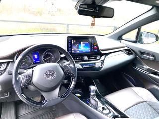 Toyota C-HR foto 8