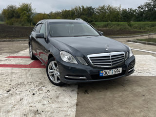 Mercedes E-Class foto 1