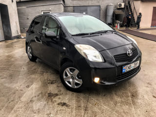 Toyota Yaris foto 3