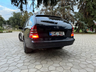 Mercedes C-Class foto 8