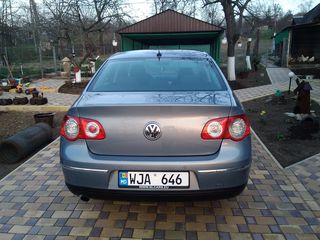 Volkswagen Passat foto 2