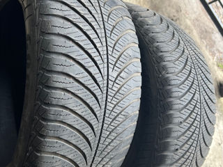 Продам 2 б.у шины 235/55 R17 Goodyear Vector 4 season foto 4