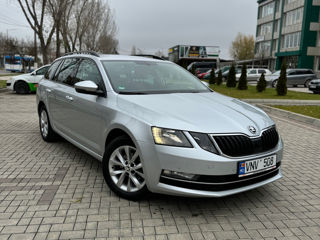 Skoda Octavia foto 2