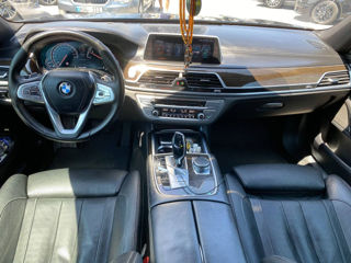 BMW 7 Series foto 9