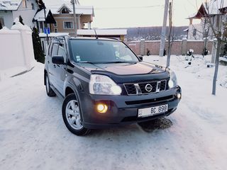 Nissan X-Trail foto 3