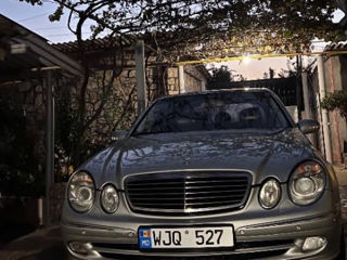 Mercedes E-Class foto 8