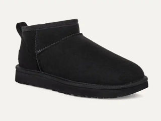 Ugg classic ultra mini black foto 2