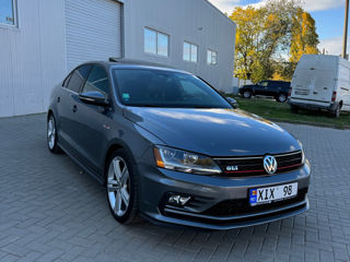 Volkswagen Jetta foto 2