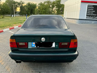 BMW 5 Series foto 5