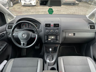 Volkswagen Touran foto 9