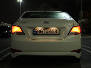 Hyundai Accent foto 5