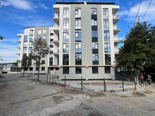 3-х комнатная квартира, 76 м², Центр, Яловены