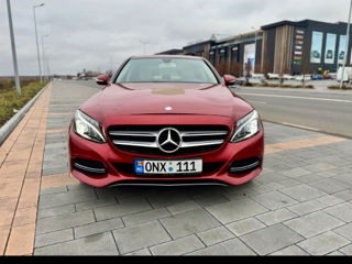 Mercedes C-Class foto 2