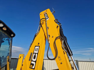 Jcb 4CX  2013 an foto 10