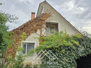 În vînzare casă în 1 nivel plus mansardă, amplasată in centrul orașului Ialoveni. foto 3