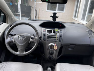 Toyota Yaris foto 7