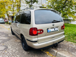 Volkswagen Sharan foto 9