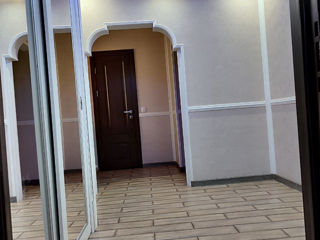 Apartament cu 3 camere, 75 m², BAM, Bălți