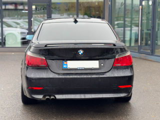 BMW 5 Series foto 8