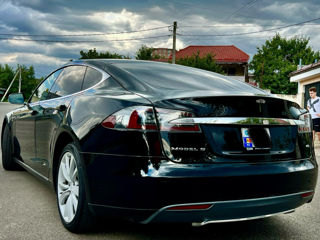 Tesla Model S foto 4