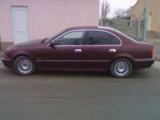 BMW 5 Series foto 4