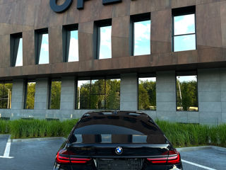 BMW 7 Series foto 6