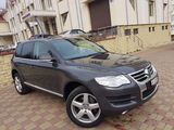 Volkswagen Touareg foto 1