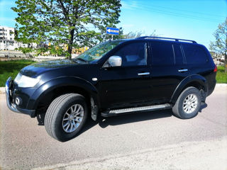 Mitsubishi Pajero Sport foto 4