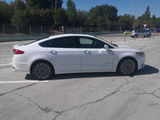 Ford Fusion foto 5