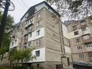 Cumpar apartament cu 2 odai sec. Botanica