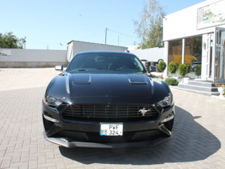 Ford Mustang foto 2