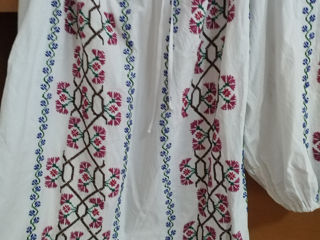 vand rochie si camasa traditionala foto 4