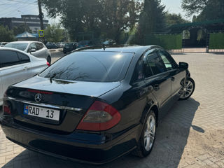 Mercedes E-Class foto 2