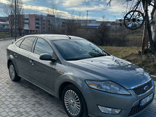 Ford Mondeo foto 2